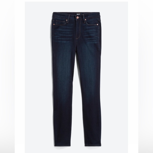 Paige denim- Hoxton Ultra Skinny- high quality denim that never quits - Picture 8 of 11